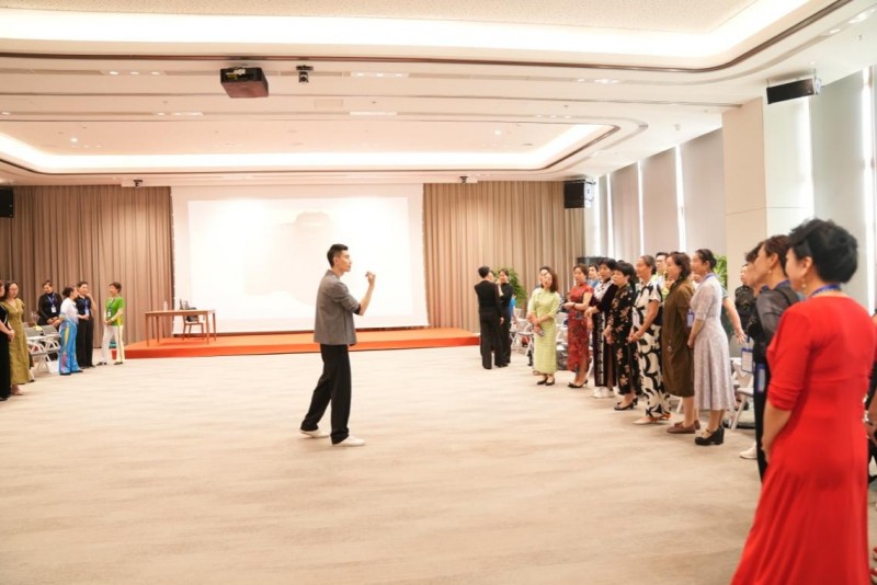体育与时尚碰撞！第一届中国老体协健身时尚步态培训班在天津举办(图2)